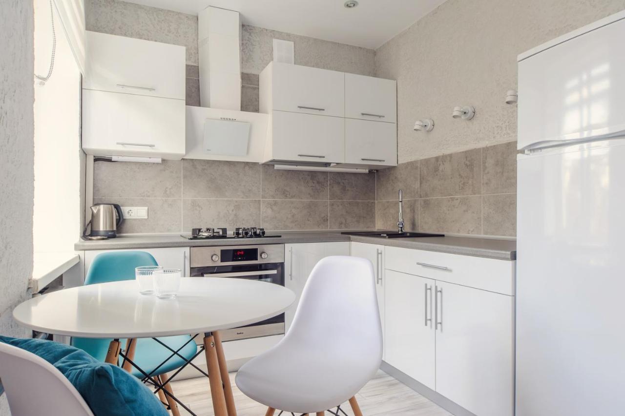 מינסק Apartments On Ploscha Yakuba Kolasa מראה חיצוני תמונה