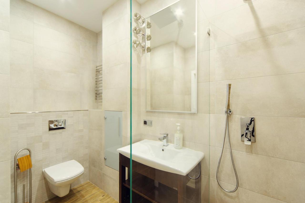 מינסק Apartments On Ploscha Yakuba Kolasa מראה חיצוני תמונה